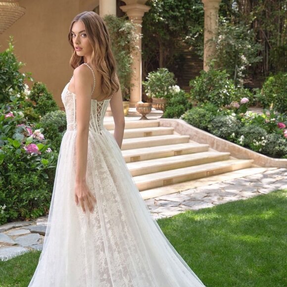 New Off White-Nude Floral Lace Embellished Wedding Tulle Ball Gown CD WL069 - Picture 9 of 13